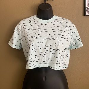 Nike Crop Top